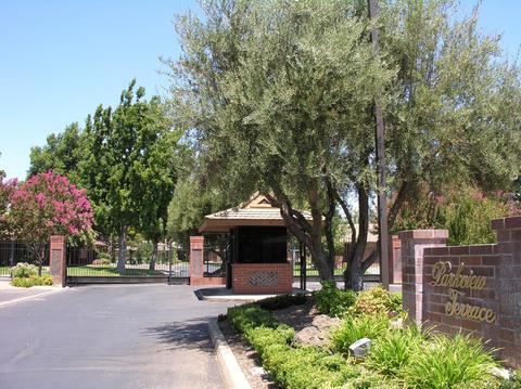 2334 Hyde Park Cir, Lodi, CA 95242 photo 3