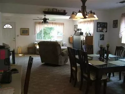 528 E Oak St, Willows, CA 95988 photo 2