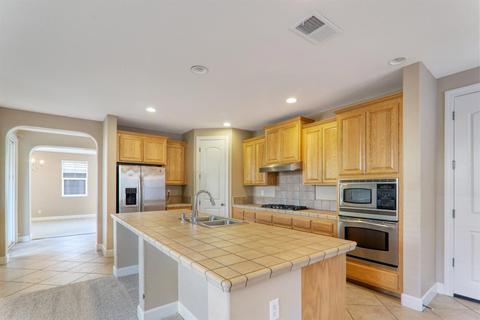 1072 Cornerstone Dr, Folsom, CA 95630 photo 6