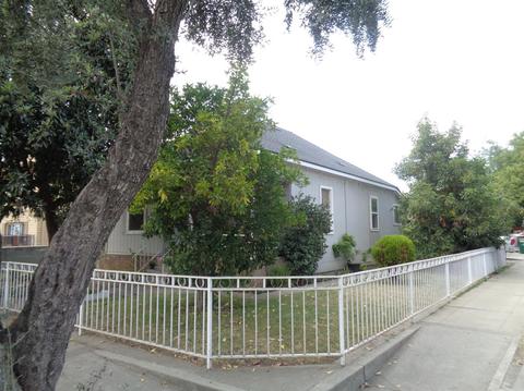 437 E Locust St, Lodi, CA 95240 photo 1