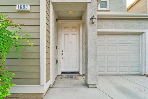 1680 Winthrop Ln, Ceres, CA 95307 photo 4