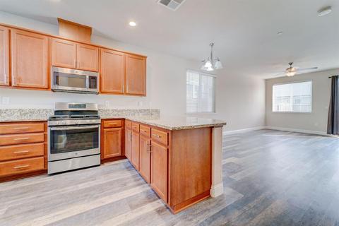 1680 Winthrop Ln, Ceres, CA 95307 photo 12