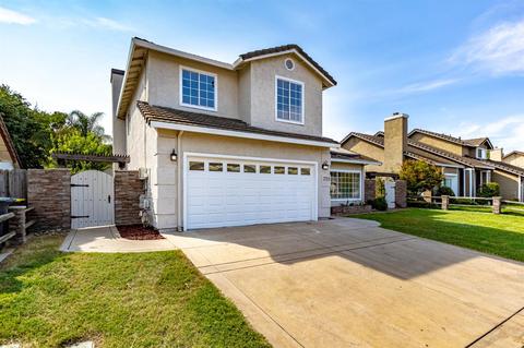 700 Jonquil Dr, Lathrop, CA 95330 photo 2