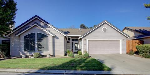 2655 Nicklaus Dr, Turlock, CA 95382 photo 1