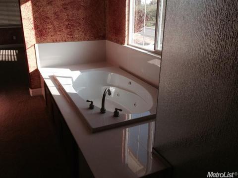 3826 Old Oak Dr, Ceres, CA 95307 photo 8