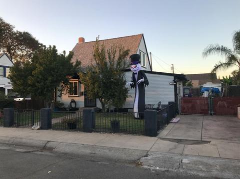 209 Cherry St, Lodi, CA 95240 photo 2