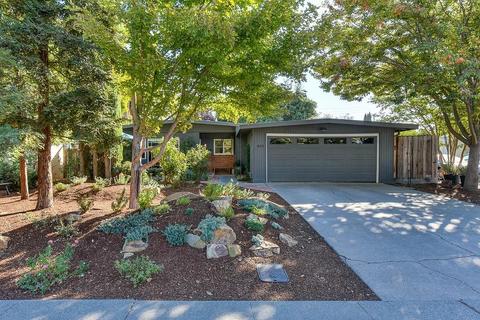 940 Chestnut Ln, Davis, CA 95616 photo 1