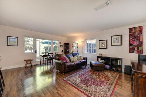 940 Chestnut Ln, Davis, CA 95616 photo 9