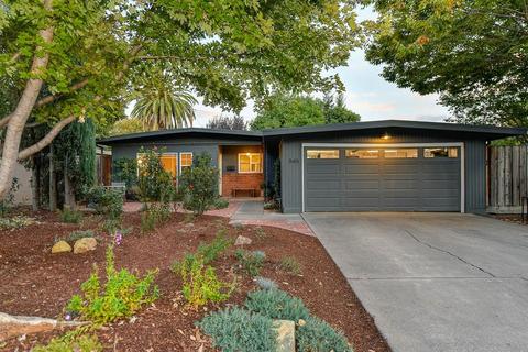 940 Chestnut Ln, Davis, CA 95616 photo 2