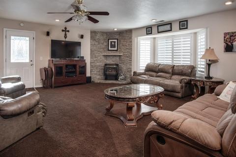 12 Phillips Ct, Tracy, CA 95376 photo 3