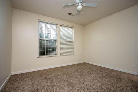 2158 W Park Dr, Madera, CA 93637 photo 8