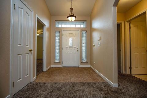 2158 W Park Dr, Madera, CA 93637 photo 4