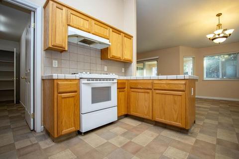 2158 W Park Dr, Madera, CA 93637 photo 30