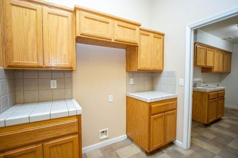 2158 W Park Dr, Madera, CA 93637 photo 33