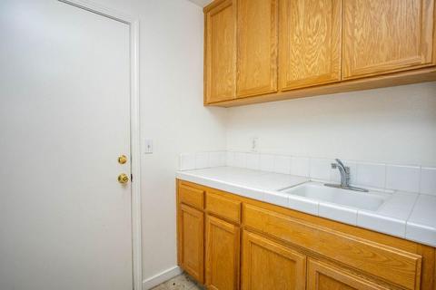 2368 Bay View Dr, Madera, CA 93637 photo 9