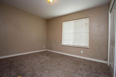 2438 Bay View Dr, Madera, CA 93637 photo 16