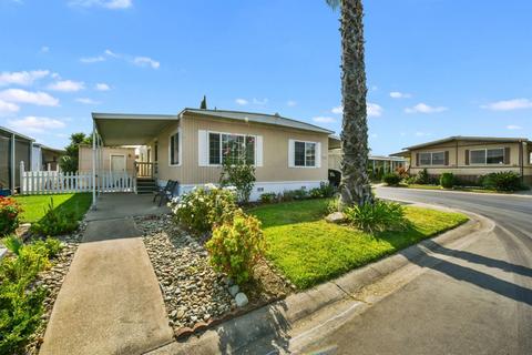 136 Via Flora, Olivehurst, CA 95961 photo 2
