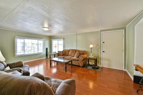 136 Via Flora, Olivehurst, CA 95961 photo 3
