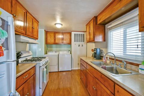 136 Via Flora, Olivehurst, CA 95961 photo 10