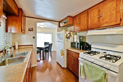 136 Via Flora, Olivehurst, CA 95961 photo 9