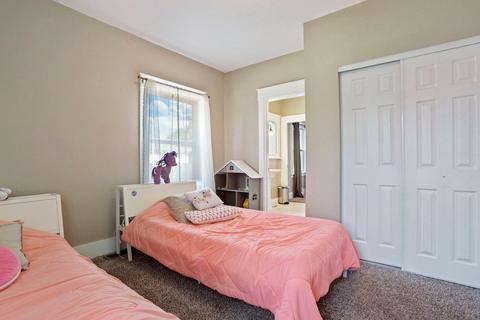 1011 El Vecino Ave, Modesto, CA 95350 photo 13