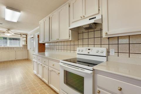 1202 Glenn Dr, Manteca, CA 95336 photo 15