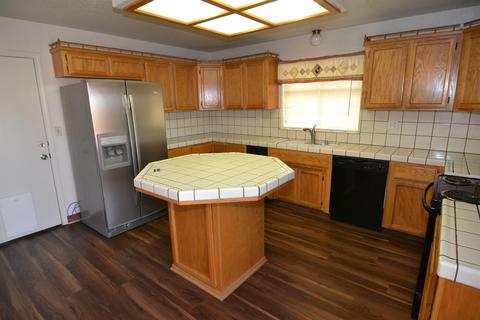 1901 Nutmeg Ct, Modesto, CA 95350 photo 4