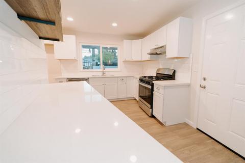 2725 E Orangeburg Ave, Modesto, CA 95355 photo 15