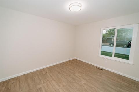 2725 E Orangeburg Ave, Modesto, CA 95355 photo 32