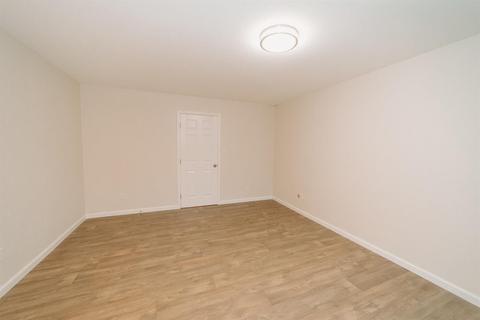 2725 E Orangeburg Ave, Modesto, CA 95355 photo 23