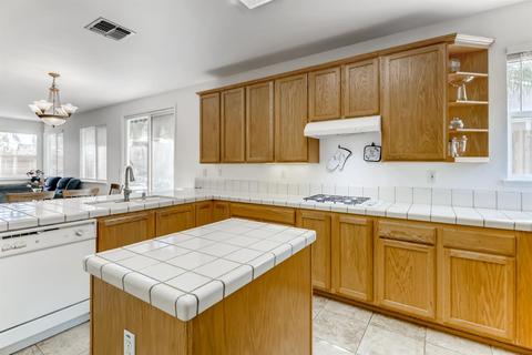 12 Peridot Ct, Sacramento, CA 95834 photo 8