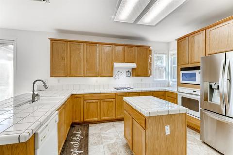 12 Peridot Ct, Sacramento, CA 95834 photo 7