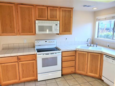 573 Lincoln Ave #E, Modesto, CA 95354 photo 4