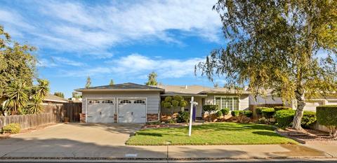 6025 Mohican Dr, Manteca, CA 95336 photo 2