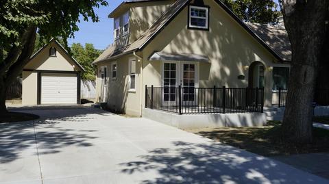 409 Enslen Park Ct, Modesto, CA 95354 photo 2
