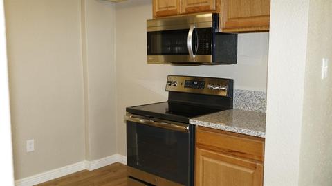 409 Enslen Park Ct, Modesto, CA 95354 photo 8