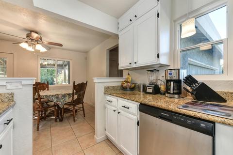 5049 Kahn St, Carmichael, CA 95608 photo 17