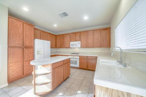 845 Waterman Ave, Lathrop, CA 95330 photo 16