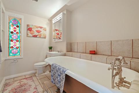 1006 Virginia Ave, Modesto, CA 95350 photo 14