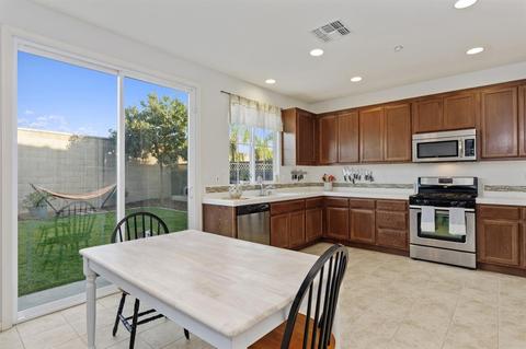 716 Equinox Loop, Lincoln, CA 95648 photo 4
