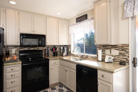 3904 Hollywood Dr, Ceres, CA 95307 photo 9