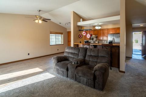182 Danny Dr, Galt, CA 95632 photo 4