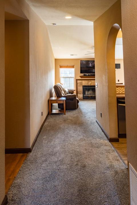 182 Danny Dr, Galt, CA 95632 photo 2