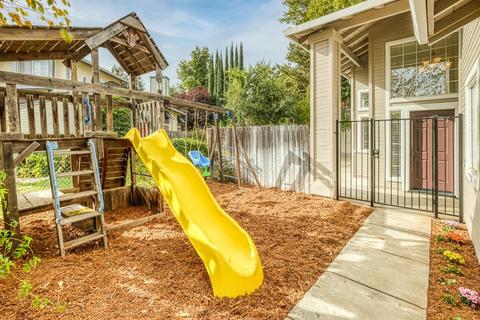 8553 Shadow Crest Cir, Antelope, CA 95843 photo 2