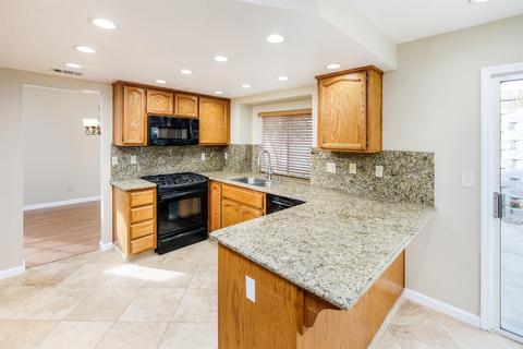 8553 Shadow Crest Cir, Antelope, CA 95843 photo 9