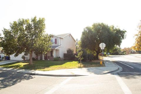 481 Red Robin Dr, Patterson, CA 95363 photo 3