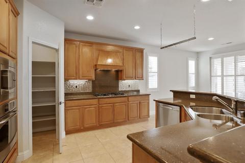 2469 Shadow Berry Dr, Manteca, CA 95336 photo 11