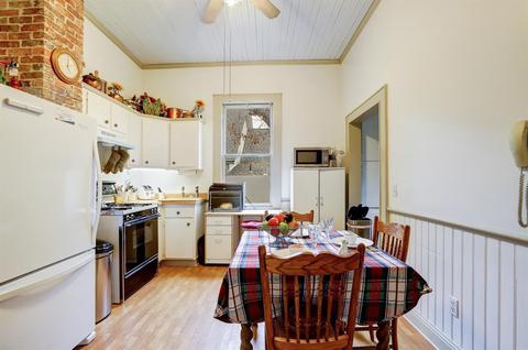 225 Chapel St, Grass Valley, CA 95945 photo 4