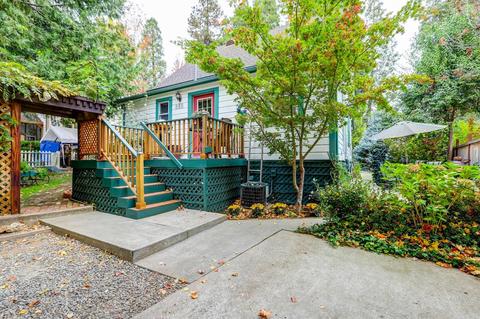 225 Chapel St, Grass Valley, CA 95945 photo 2
