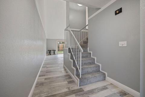 1023 Awani Dr, Lodi, CA 95240 photo 4